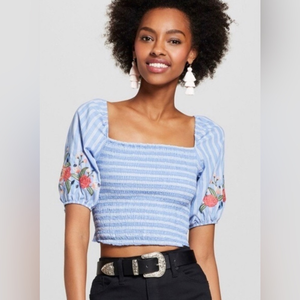 ✨CUTEST✨ Floral Puff Sleeve Embroidery Crop - Xhileration